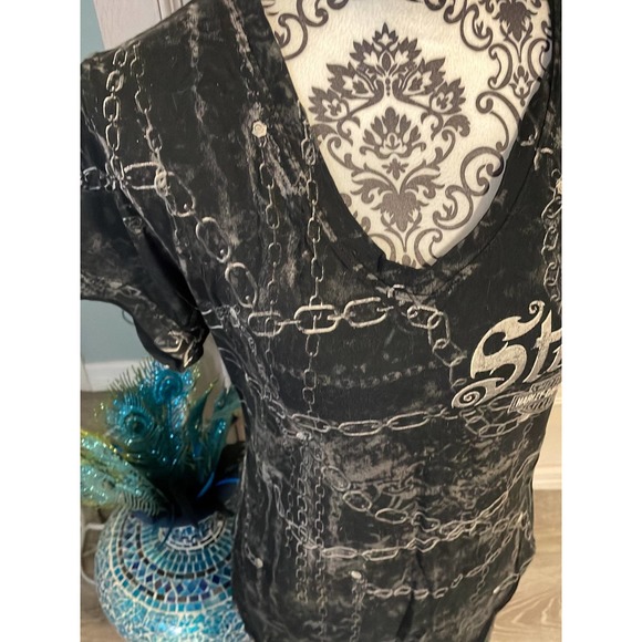 Ladies Harley Davidson chain link graphic shirt medium - Picture 3 of 6